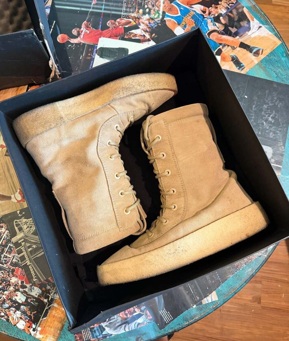 Yeezy Season 2 Crepe Suede Lace-Up Boots in Taupe size 43 made in Spain